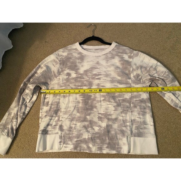 Athleta Farallon Tie-dye Print Crewneck Sweatshirt Gray White Size Large EUC - Picture 9 of 12